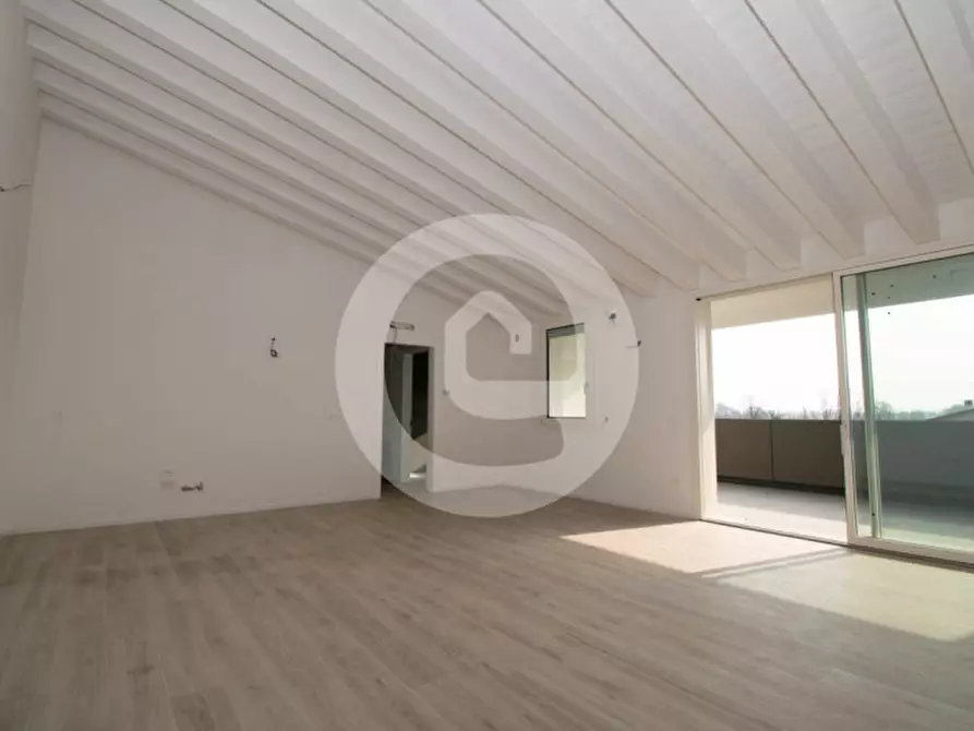 Immagine 2 di Appartamento in vendita  a Santa Giustina In Colle