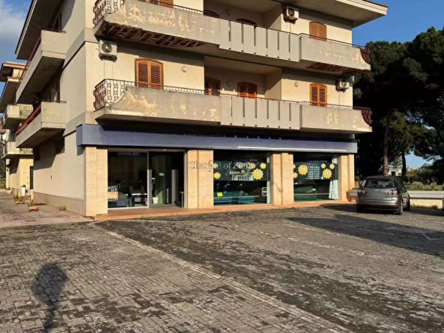 Immagine 7 di Negozio in vendita  in Via Sorda Sampieri a Modica