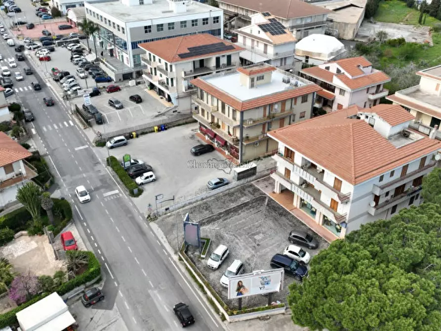 Immagine 10 di Negozio in vendita  in Via Sorda Sampieri a Modica