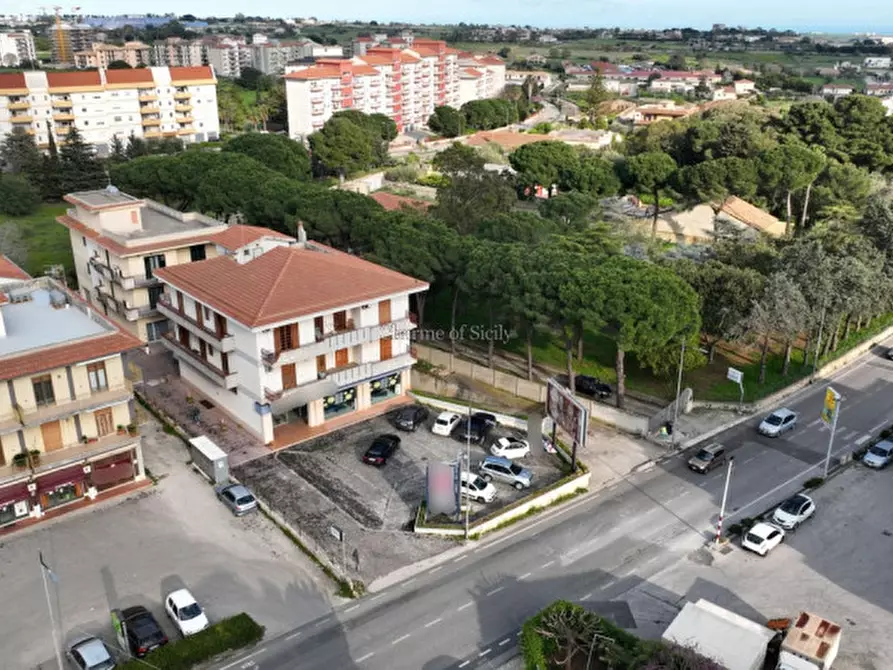 Immagine 17 di Negozio in vendita  in Via Sorda Sampieri a Modica