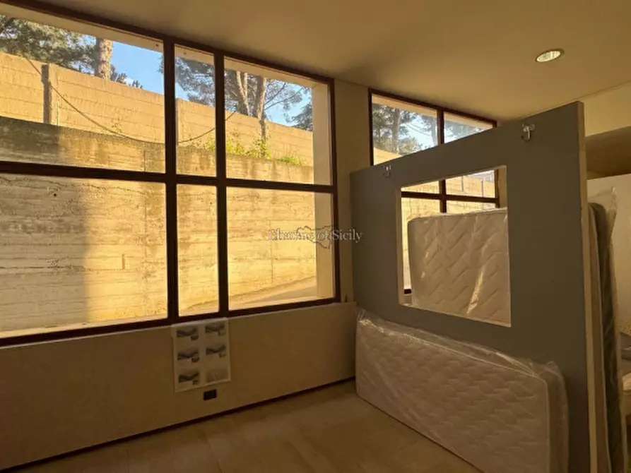 Immagine 27 di Negozio in vendita  in Via Sorda Sampieri a Modica