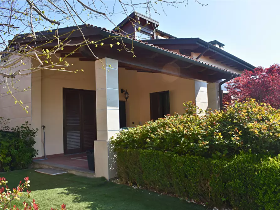 Immagine 3 di Casa bifamiliare in vendita  in Strada del Lazzaretto a Parma