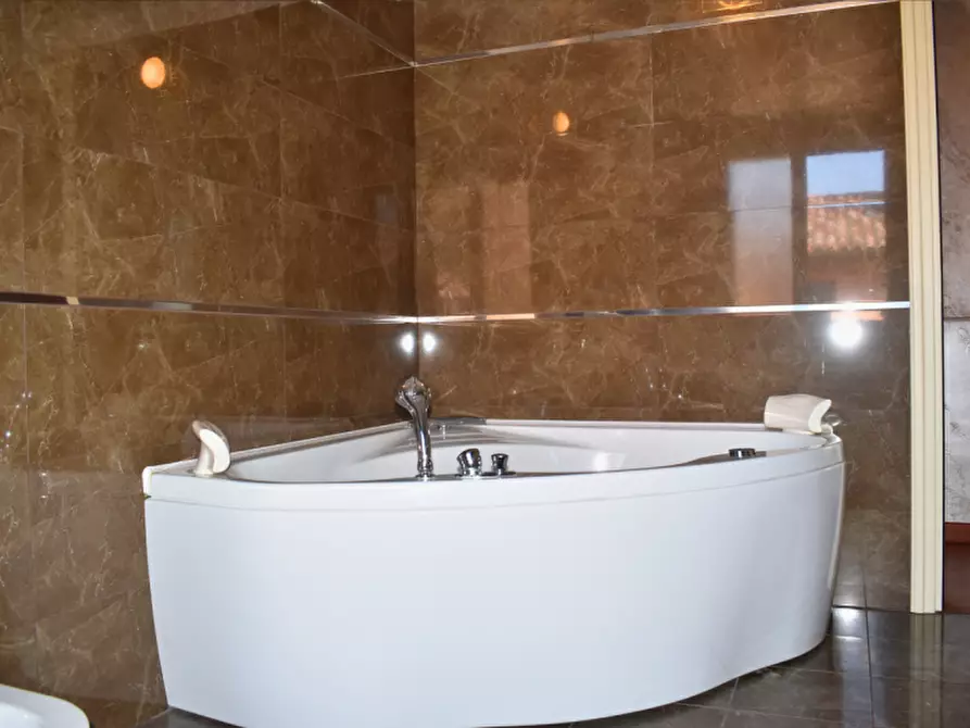 Immagine 45 di Casa bifamiliare in vendita  in Strada del Lazzaretto a Parma