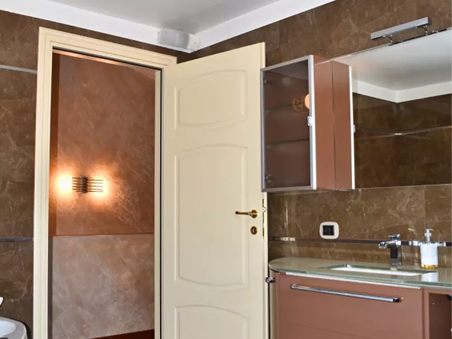 Immagine 46 di Casa bifamiliare in vendita  in Strada del Lazzaretto a Parma