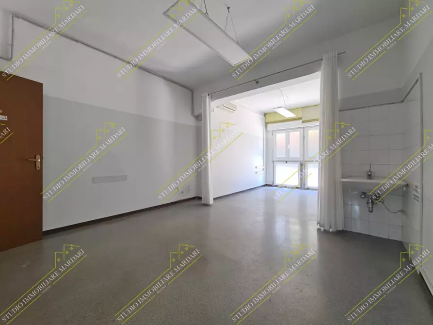 Immagine 6 di Ufficio in affitto  in via rossini, 350 a Modena