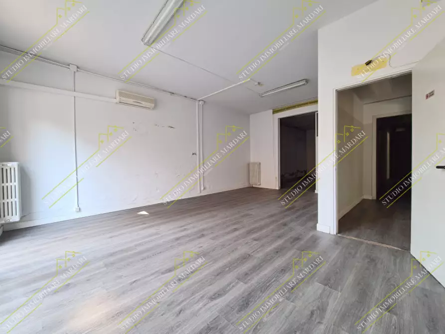 Immagine 7 di Ufficio in affitto  in via rossini, 350 a Modena