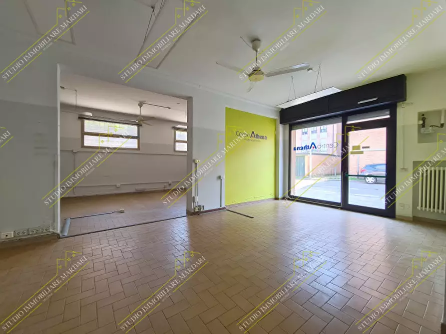 Immagine 10 di Ufficio in affitto  in via rossini, 350 a Modena