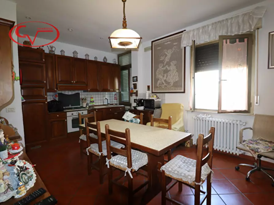 Immagine 10 di Appartamento in vendita  in via 24 maggio a Montevarchi