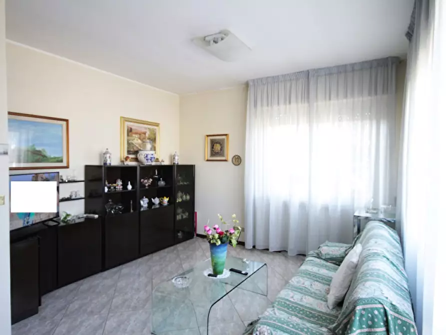 Immagine 2 di Casa bifamiliare in vendita  in viale Marzabotto a Riccione