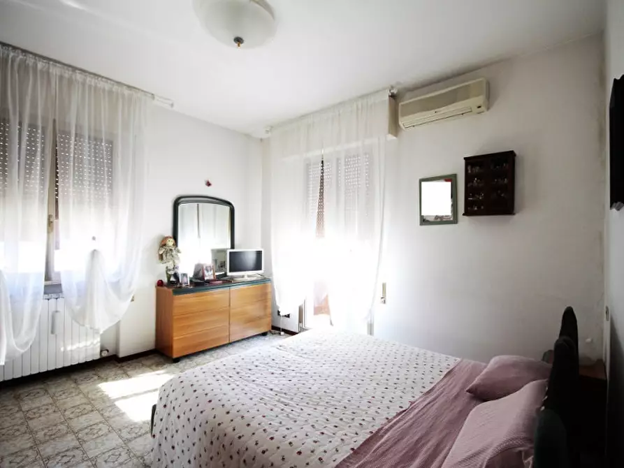 Immagine 10 di Casa bifamiliare in vendita  in viale Marzabotto a Riccione