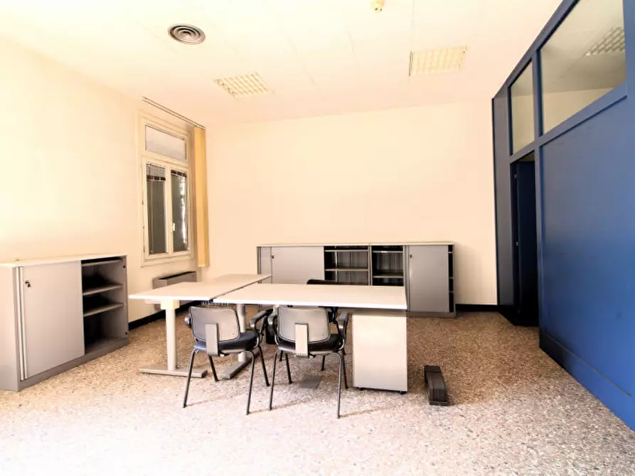 Immagine 10 di Ufficio in vendita  in Via Camillo Benso Conte di Cavour 91 a Este