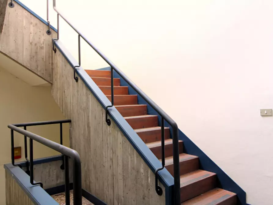 Immagine 16 di Ufficio in vendita  in Via Camillo Benso Conte di Cavour 91 a Este