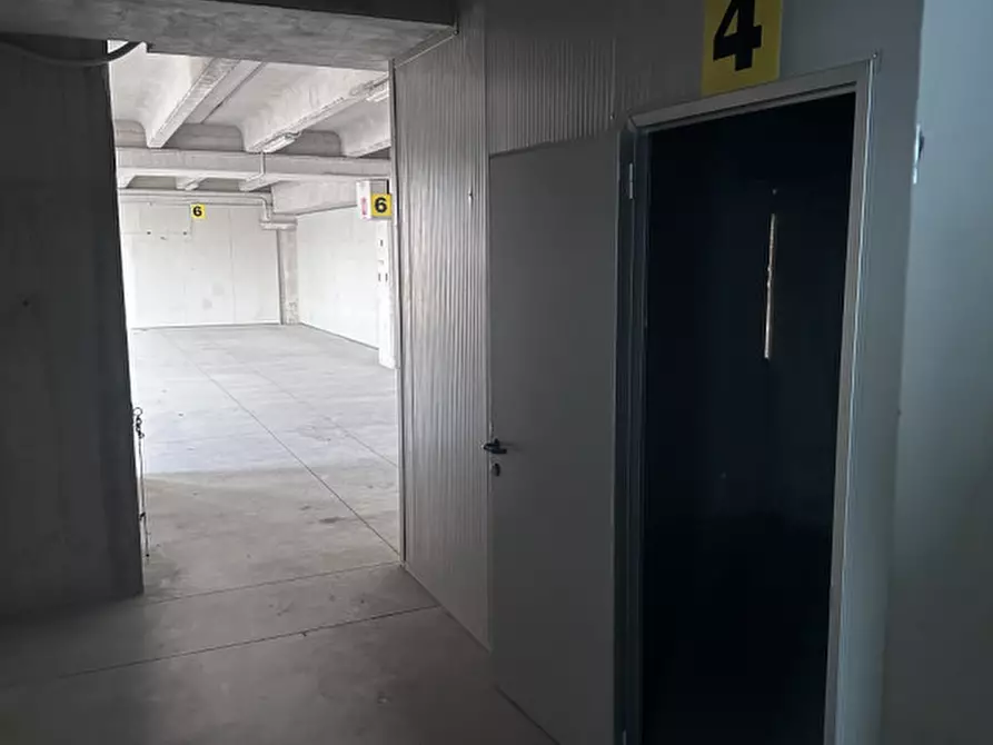 Immagine 36 di Capannone industriale in affitto  in Via Colomba 50 a Colognola Ai Colli