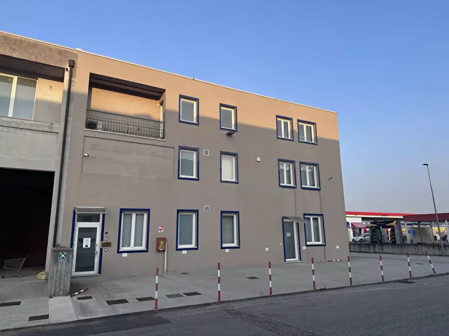 Immagine 2 di Capannone industriale in affitto  in Via Colomba 54 a Colognola Ai Colli