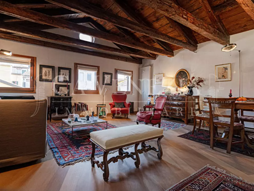 Immagine 4 di Appartamento in vendita  a Venezia