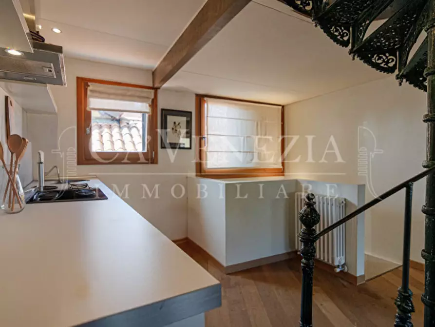 Immagine 5 di Appartamento in vendita  a Venezia