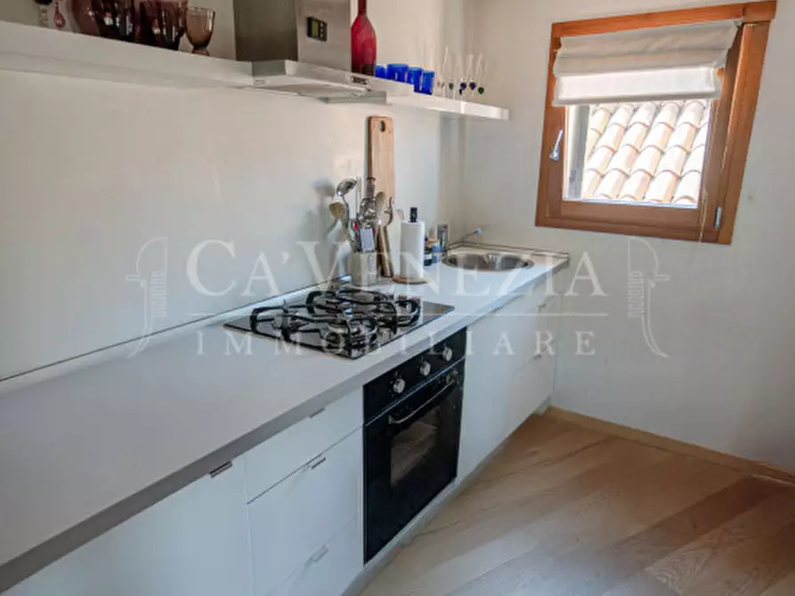 Immagine 7 di Appartamento in vendita  a Venezia