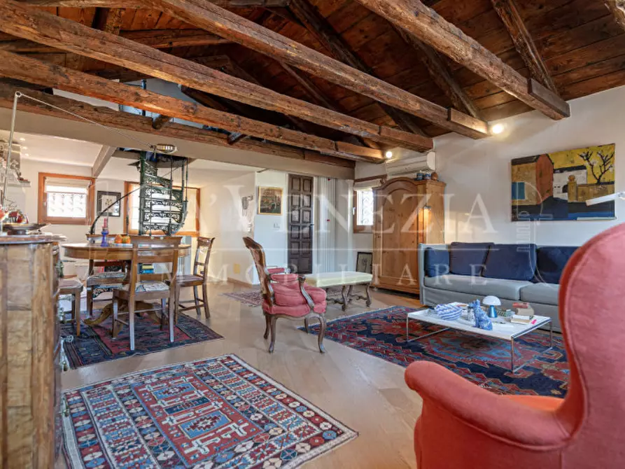 Immagine 8 di Appartamento in vendita  a Venezia