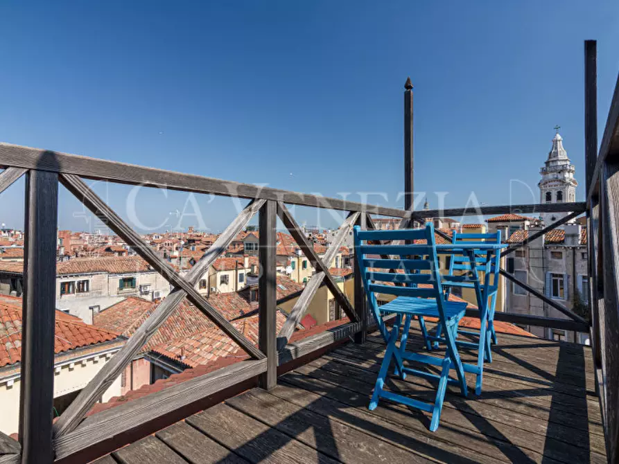 Immagine 17 di Appartamento in vendita  a Venezia