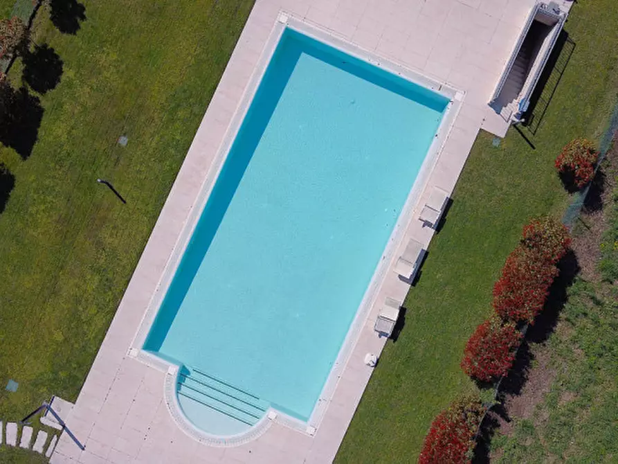 Immagine 2 di Villa in vendita  in Via San Martino 39 a Lazise