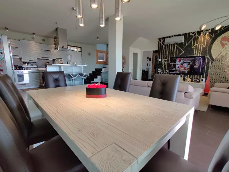 Immagine 10 di Villa in vendita  in Via San Martino 39 a Lazise