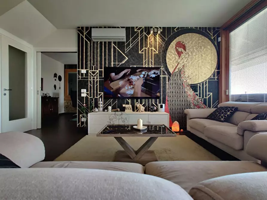 Immagine 11 di Villa in vendita  in Via San Martino 39 a Lazise