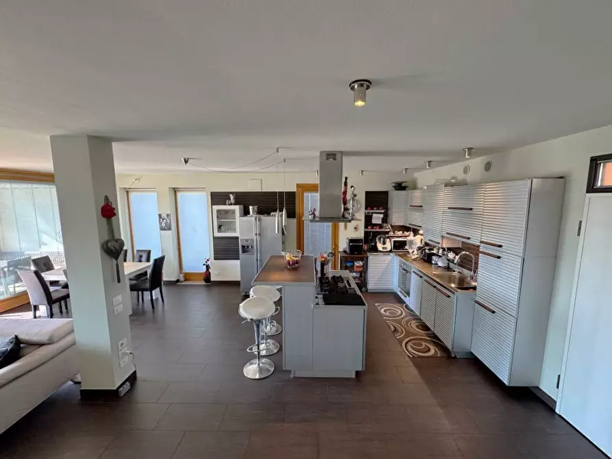 Immagine 18 di Villa in vendita  in Via San Martino 39 a Lazise