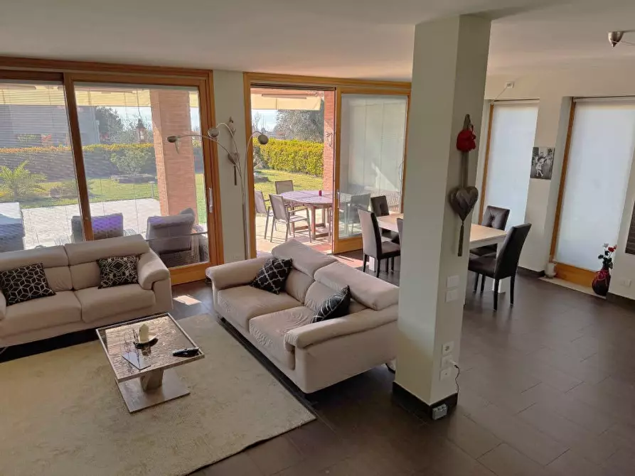 Immagine 20 di Villa in vendita  in Via San Martino 39 a Lazise