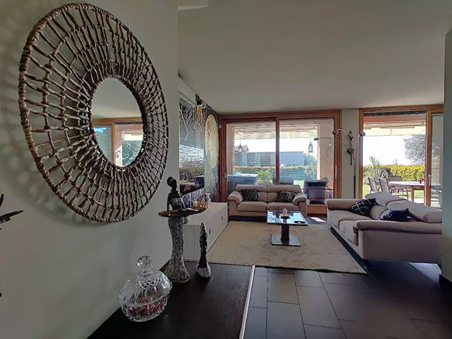 Immagine 25 di Villa in vendita  in Via San Martino 39 a Lazise