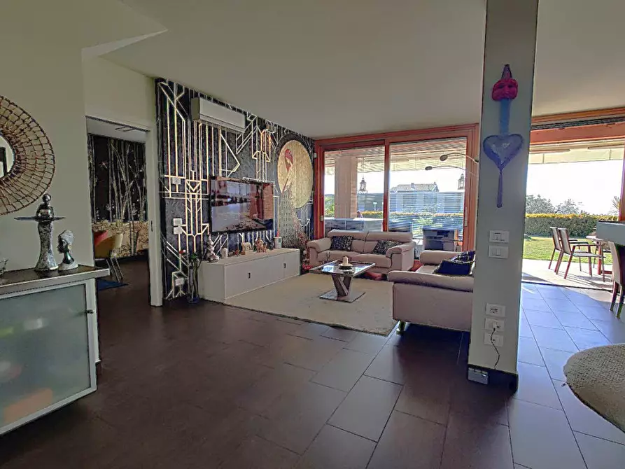 Immagine 27 di Villa in vendita  in Via San Martino 39 a Lazise