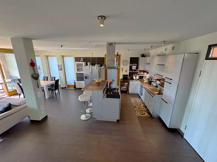 Immagine 28 di Villa in vendita  in Via San Martino 39 a Lazise