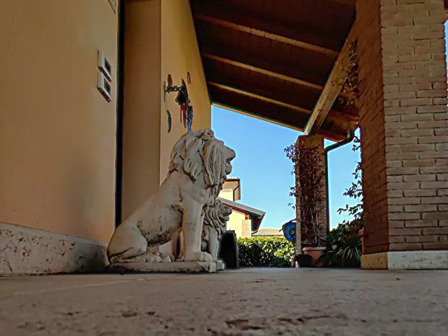 Immagine 38 di Villa in vendita  in Via San Martino 39 a Lazise