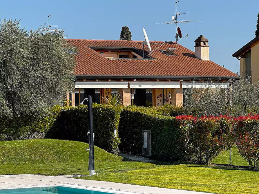 Immagine 77 di Villa in vendita  in Via San Martino 39 a Lazise
