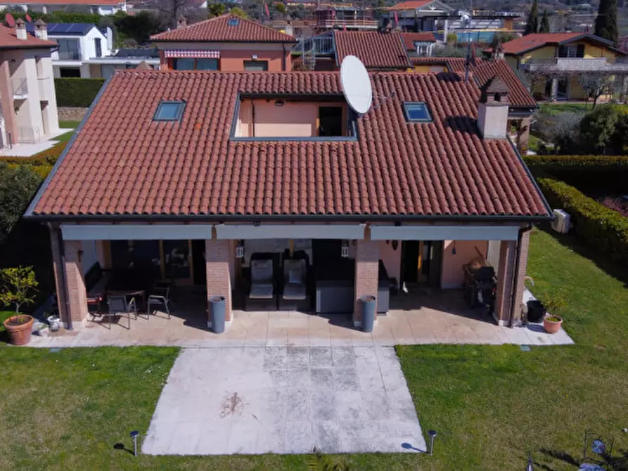 Immagine 84 di Villa in vendita  in Via San Martino 39 a Lazise
