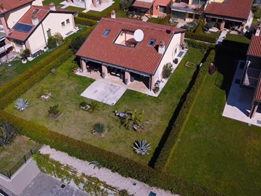 Immagine 88 di Villa in vendita  in Via San Martino 39 a Lazise