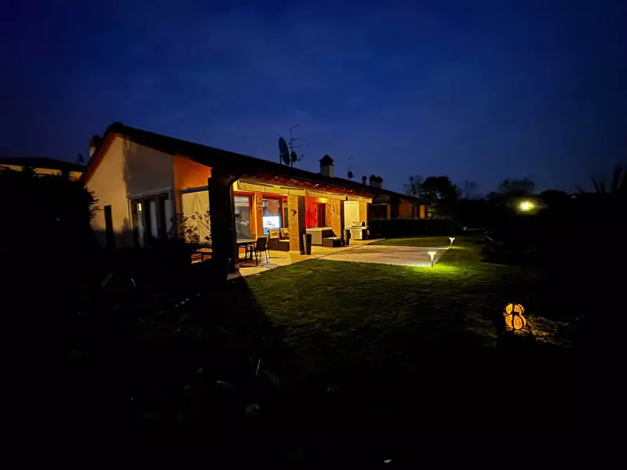 Immagine 93 di Villa in vendita  in Via San Martino 39 a Lazise