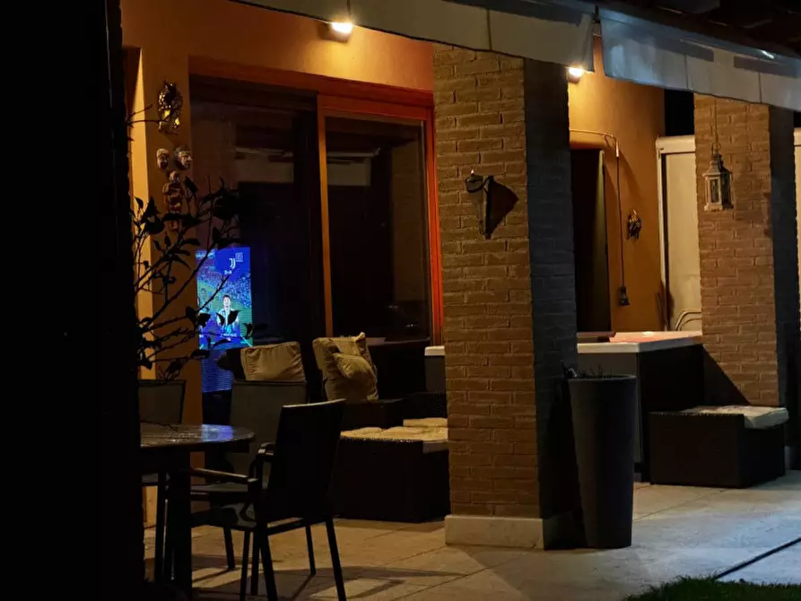 Immagine 94 di Villa in vendita  in Via San Martino 39 a Lazise