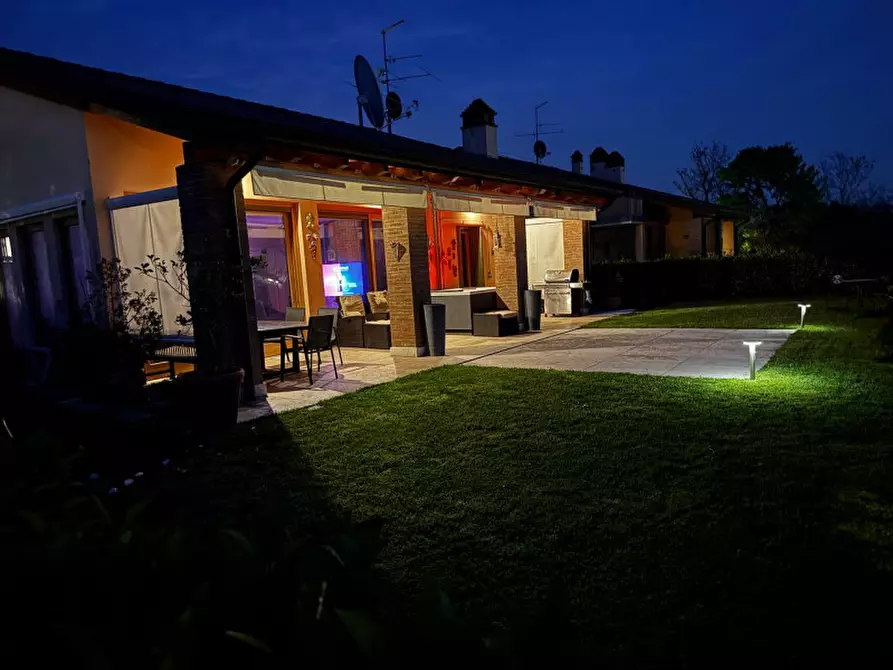 Immagine 95 di Villa in vendita  in Via San Martino 39 a Lazise