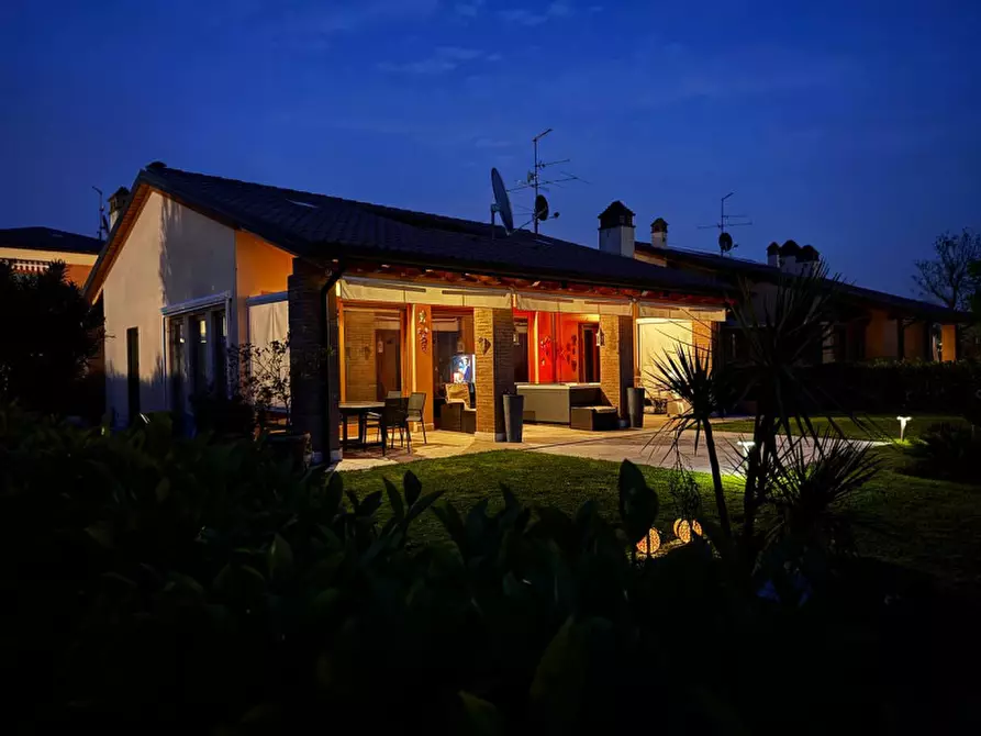 Immagine 96 di Villa in vendita  in Via San Martino 39 a Lazise