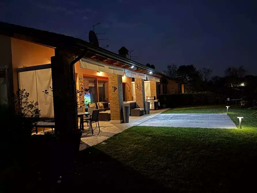 Immagine 100 di Villa in vendita  in Via San Martino 39 a Lazise