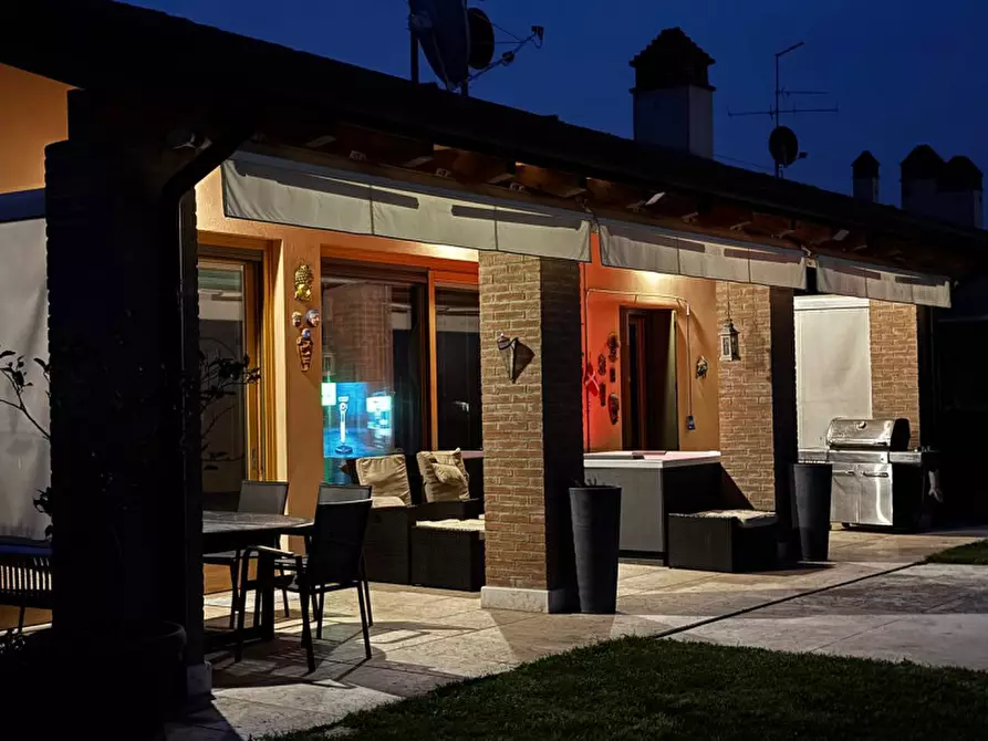 Immagine 101 di Villa in vendita  in Via San Martino 39 a Lazise