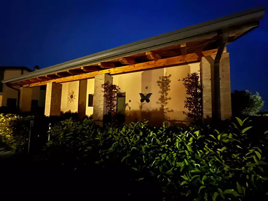 Immagine 108 di Villa in vendita  in Via San Martino 39 a Lazise