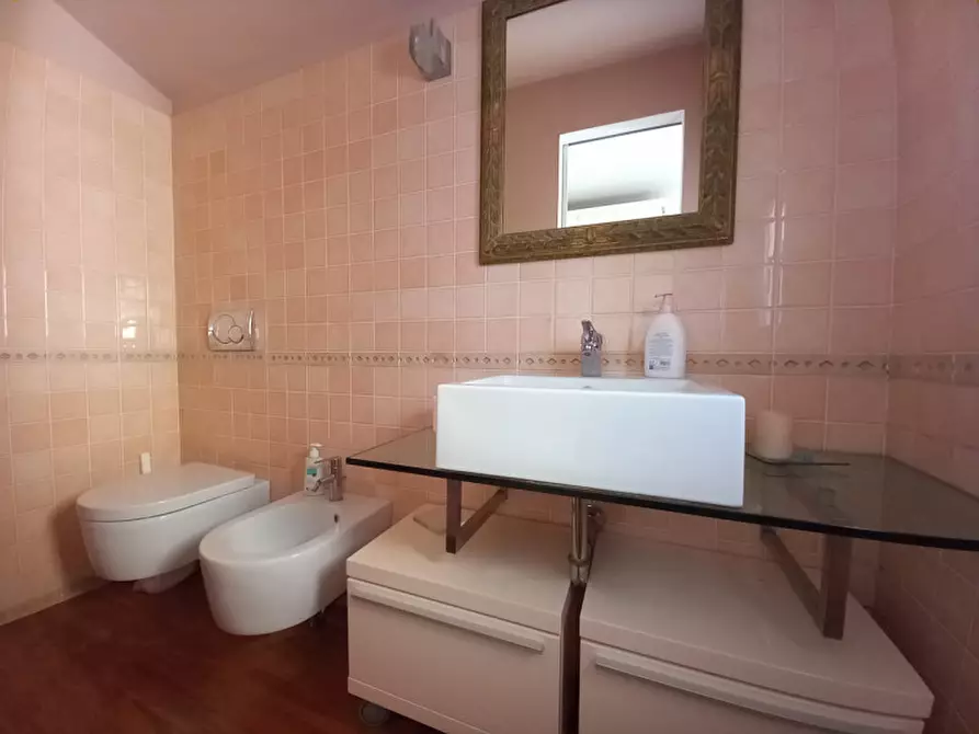 Immagine 30 di Attico in vendita  in Via Santa Maria del Campo a Rapallo