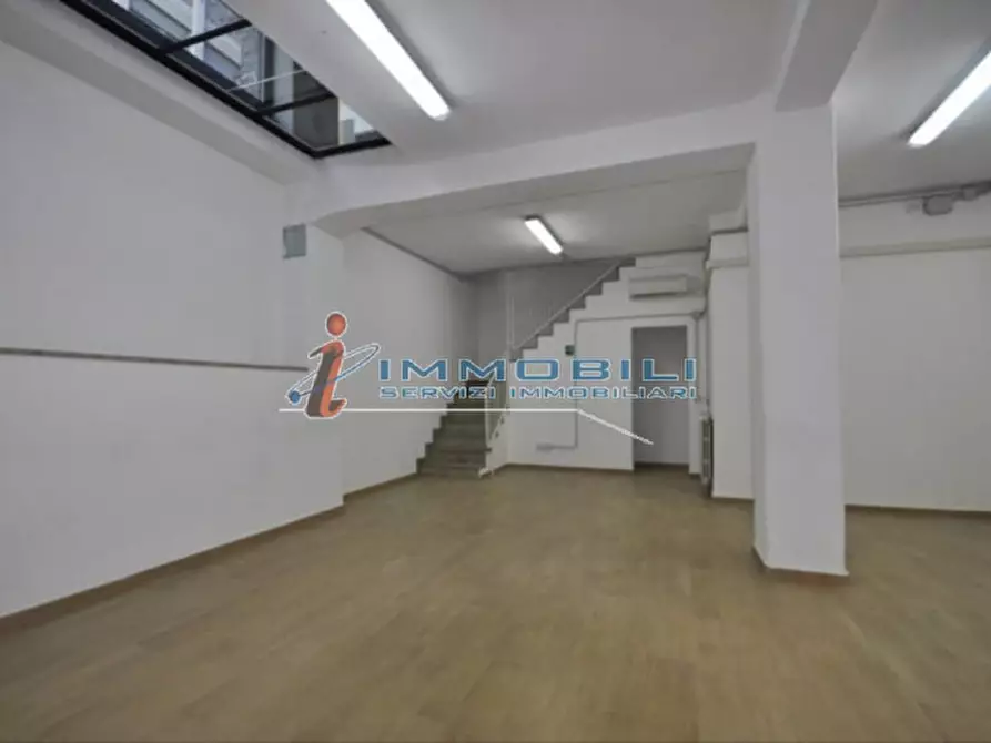 Immagine 6 di Negozio in affitto  in VIA TORINO a Milano