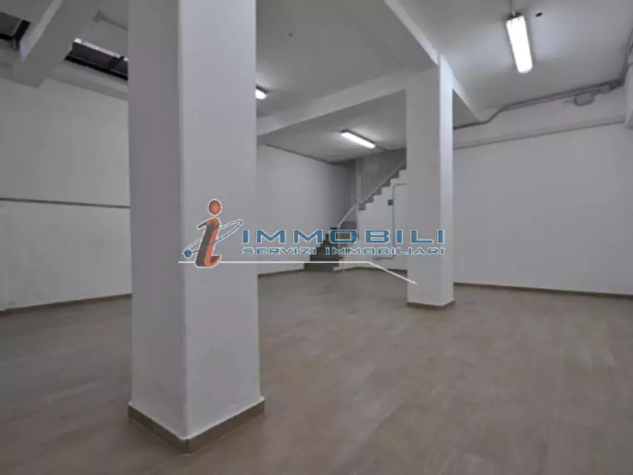 Immagine 7 di Negozio in affitto  in VIA TORINO a Milano