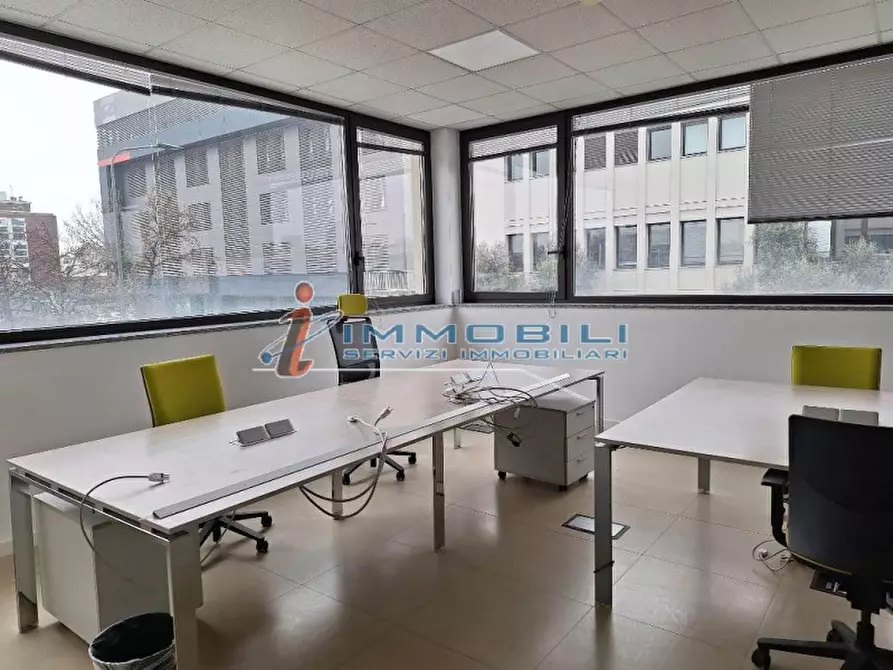 Immagine 2 di Ufficio in affitto  in VIA GROSIO a Milano