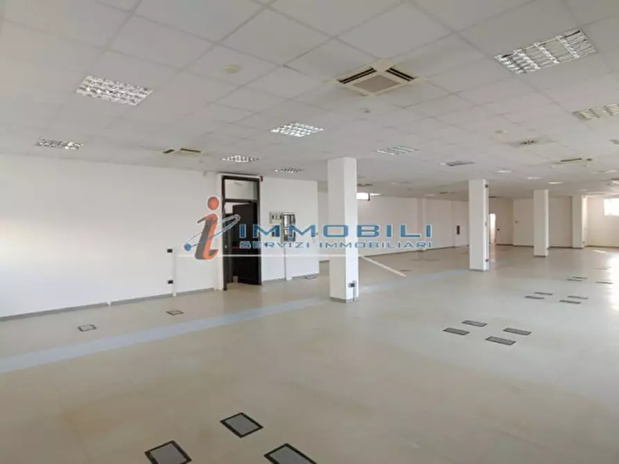 Immagine 1 di Ufficio in affitto  in VIA GROSIO a Milano