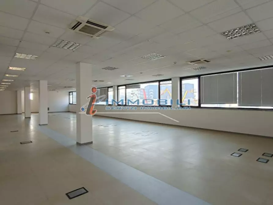 Immagine 2 di Ufficio in affitto  in VIA GROSIO a Milano