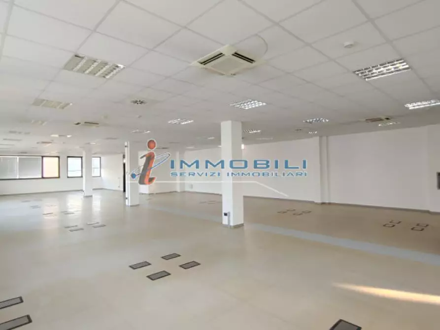 Immagine 3 di Ufficio in affitto  in VIA GROSIO a Milano