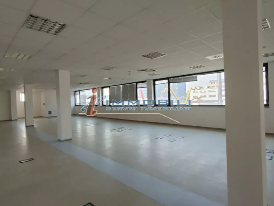 Immagine 6 di Ufficio in affitto  in VIA GROSIO a Milano